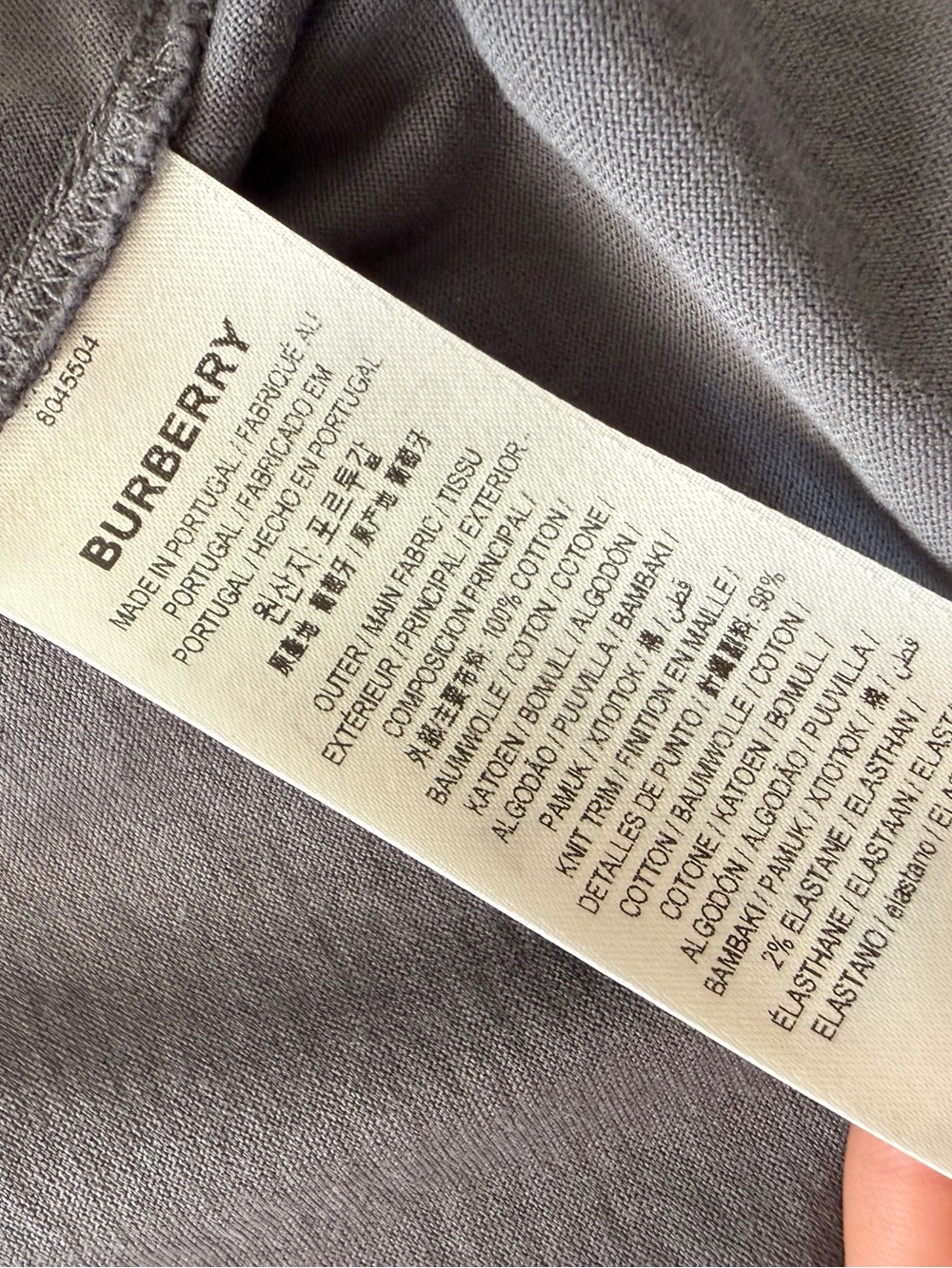 RARE AUTHENTIC Burberry Troy Yin Yang Men’s Tee Size Medium - Picture 10 of 13